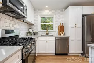 3524 Donovan Pl, Charlotte, NC 28215 - Photo 3