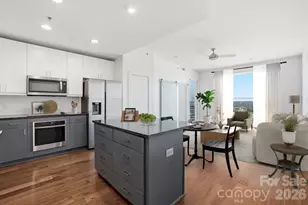 333 W Trade St, Charlotte, NC 28202 - Photo 11