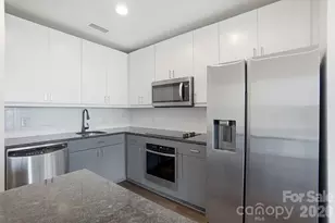 333 W Trade St, Charlotte, NC 28202 - Photo 19