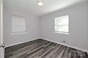 1229 Effingham Rd, Charlotte, NC 28208 - Photo 15