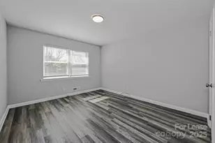 1229 Effingham Rd, Charlotte, NC 28208 - Photo 9