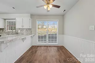 1635 Bear Mountain Rd, Charlotte, NC 28214 - Photo 9