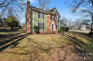1635 Bear Mountain Rd, Charlotte, NC 28214 - Photo 7
