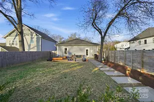 1318 Kennon St, Charlotte, NC 28205 - Photo 33