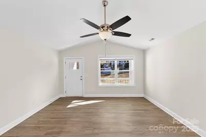 112 Springfield Road, Statesville, NC 28625 - Photo 9