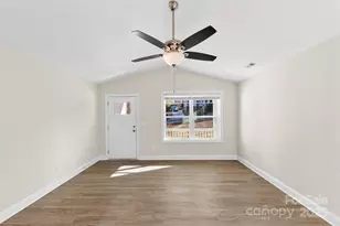 112 Springfield Rd, Statesville, NC 28625 - Photo 9