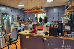 195 S Claybon Dr, Advance, NC 27006 - Photo 9