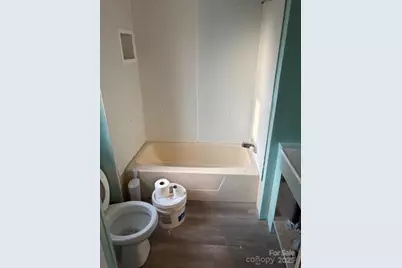 5518 Skycrest Drive, Charlotte, NC 28269 - Photo 3