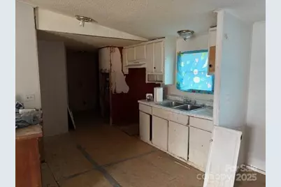 5518 Skycrest Drive, Charlotte, NC 28269 - Photo 5