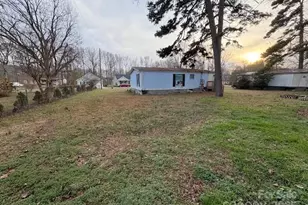 5518 Skycrest Dr, Charlotte, NC 28269 - Photo 9