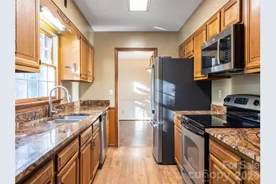 100 Wolf Shoals Drive, Hendersonville, NC 28739 - Photo 17