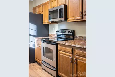 100 Wolf Shoals Drive, Hendersonville, NC 28739 - Photo 15