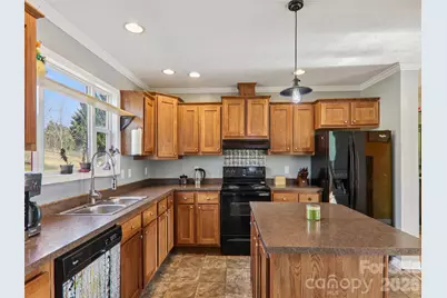 3195 N Clear Creek Road, Hendersonville, NC 28792 - Photo 11