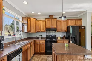 3195 N Clear Creek Rd, Hendersonville, NC 28792 - Photo 11