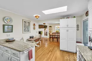 219 Raintree Dr, Hendersonville, NC 28791 - Photo 7