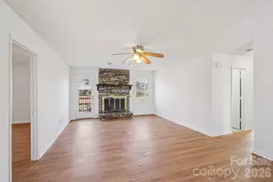 11000 Mallard Crossing Dr, Charlotte, NC 28262 - Photo 5