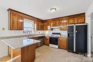 11000 Mallard Crossing Dr, Charlotte, NC 28262 - Photo 7