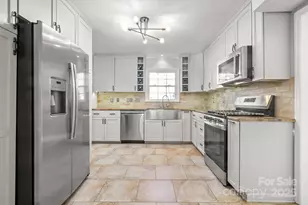 9211 Joyce Kilmer Dr, Charlotte, NC 28213 - Photo 11