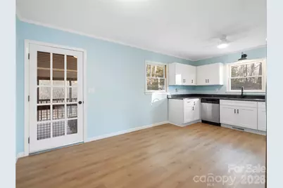 81 Fairview Heights, Waynesville, NC 28786 - Photo 5