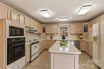 119 Crest Hill Drive, Morganton, NC 28655 - Photo 9