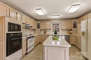 119 Crest Hill Dr, Morganton, NC 28655 - Photo 9