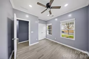 7802 Hereford St, Charlotte, NC 28213 - Photo 21