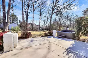 1932 Stoneyridge Dr, Charlotte, NC 28214 - Photo 23