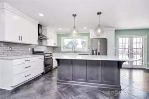 1932 Stoneyridge Dr, Charlotte, NC 28214 - Photo 11