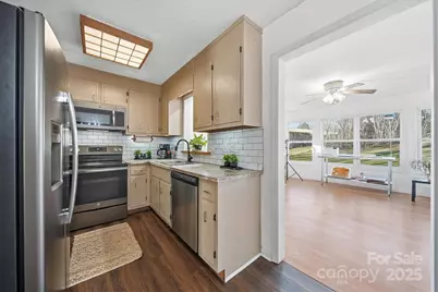 1007 Millbrook Place SE, Lenoir, NC 28645 - Photo 11