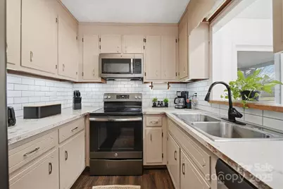 1007 Millbrook Place SE, Lenoir, NC 28645 - Photo 13