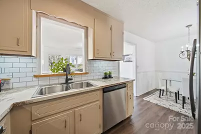 1007 Millbrook Place SE, Lenoir, NC 28645 - Photo 15