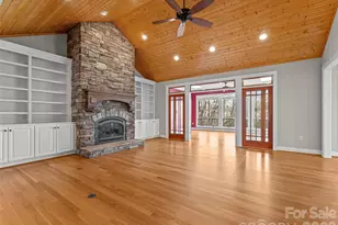 405 Kanasdatsi Dr, Brevard, NC 28712 - Photo 13