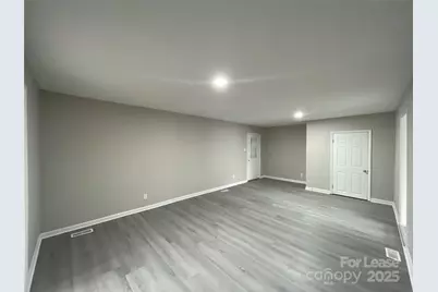 1607 Russell Avenue, Charlotte, NC 28216 - Photo 5