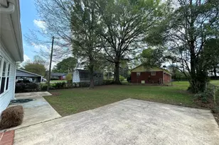 1607 Russell Ave, Charlotte, NC 28216 - Photo 17