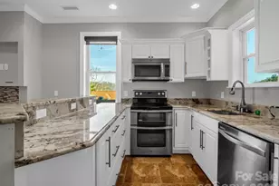 71 Carriage Highlands Ct, Hendersonville, NC 28791 - Photo 37