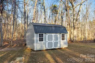 1045 Elizabeth Dr, Dallas, NC 28034 - Photo 41