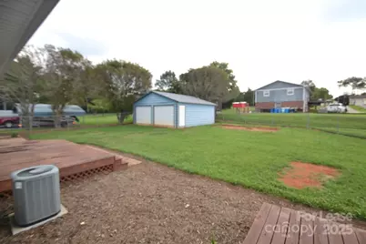 2050 35th Street NE, Hickory, NC 28601 - Photo 11