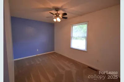 2050 35th Street NE, Hickory, NC 28601 - Photo 7