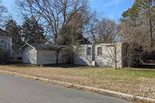 609 Bethel St, Clover, SC 29710 - Photo 5