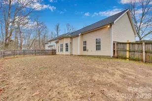 311 Margaret Kelly Ct, Charlotte, NC 28216 - Photo 35