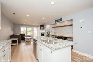 13822 Queens Harbor Rd, Charlotte, NC 28278 - Photo 7