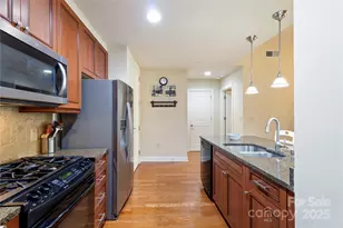 701 Royal Ct, Charlotte, NC 28202 - Photo 7