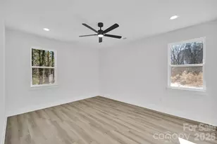 563 W 22nd St, Kannapolis, NC 28081 - Photo 17