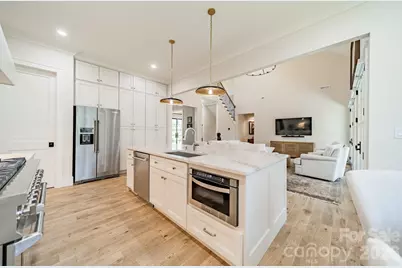 3319 Gresham Place, Charlotte, NC 28211 - Photo 13