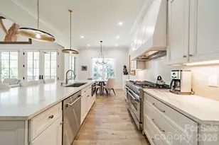 3319 Gresham Pl, Charlotte, NC 28211 - Photo 11