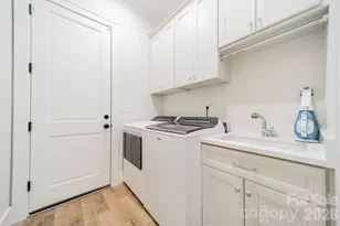 3319 Gresham Pl, Charlotte, NC 28211 - Photo 17