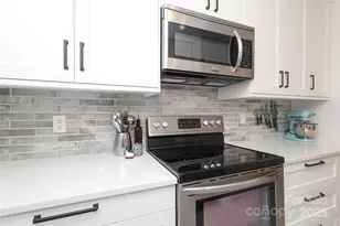 8084 Knights Bridge Rd, Charlotte, NC 28210 - Photo 11