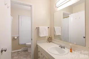 734 Charter Pl, Charlotte, NC 28211 - Photo 19