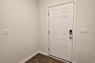 8017 Murray Br Dr, Charlotte, NC 28216 - Photo 11