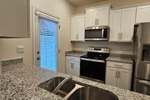 8017 Murray Br Dr, Charlotte, NC 28216 - Photo 3